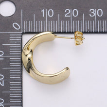 Load image into Gallery viewer, Twisted Fancy Gold Hoop Earrings Q248