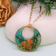 Load image into Gallery viewer, Blue Moods Gold Circle Orange Dried Flower Necklace