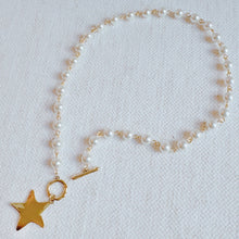 Load image into Gallery viewer, Molten Star Pearl Chain Necklace
