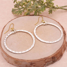 Load image into Gallery viewer, Simple Circle Textured Circle Earrings
