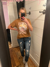 Load image into Gallery viewer, Nashville Retro Graphic
